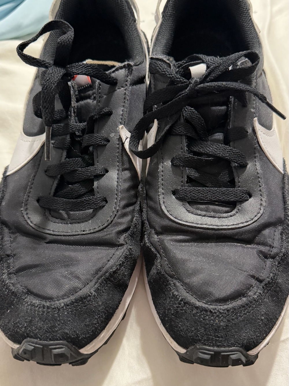 Nike Black and White Women's Athletic Sneakers